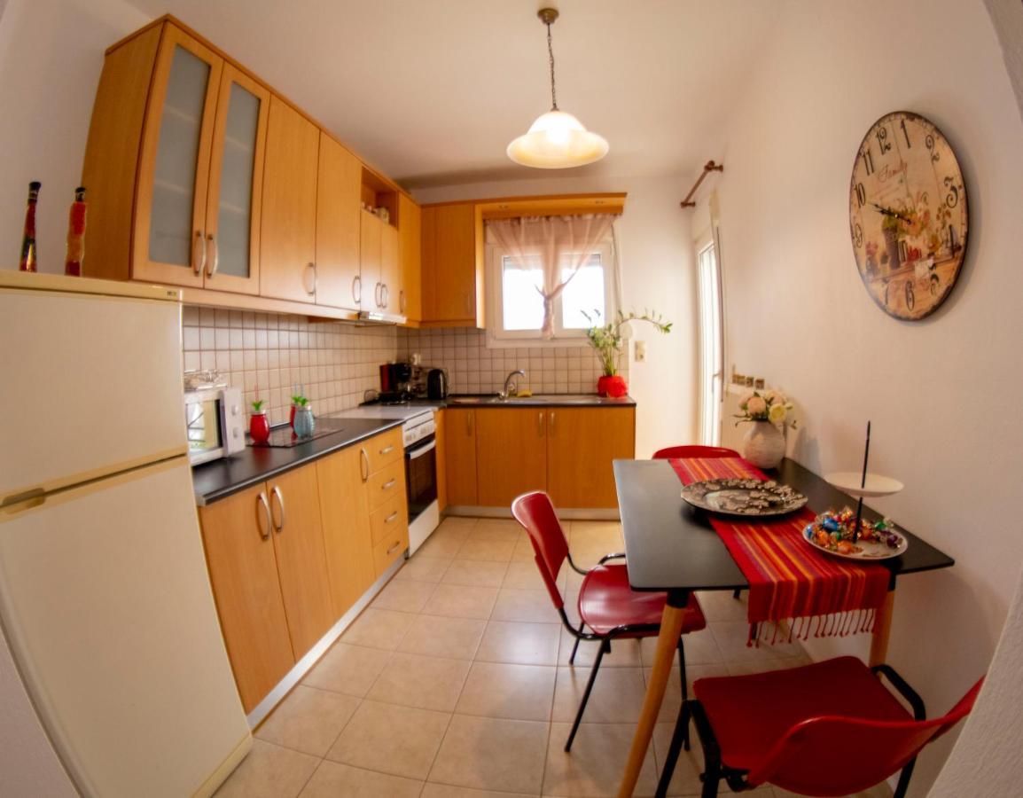 A Quiet Apartment Close To The Sea Goúvai Luaran gambar