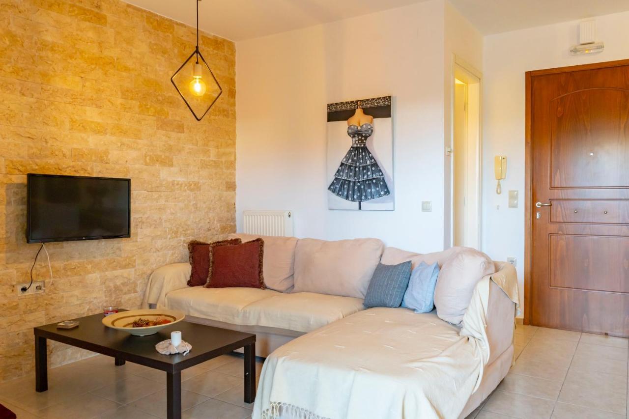 A Quiet Apartment Close To The Sea Goúvai Luaran gambar