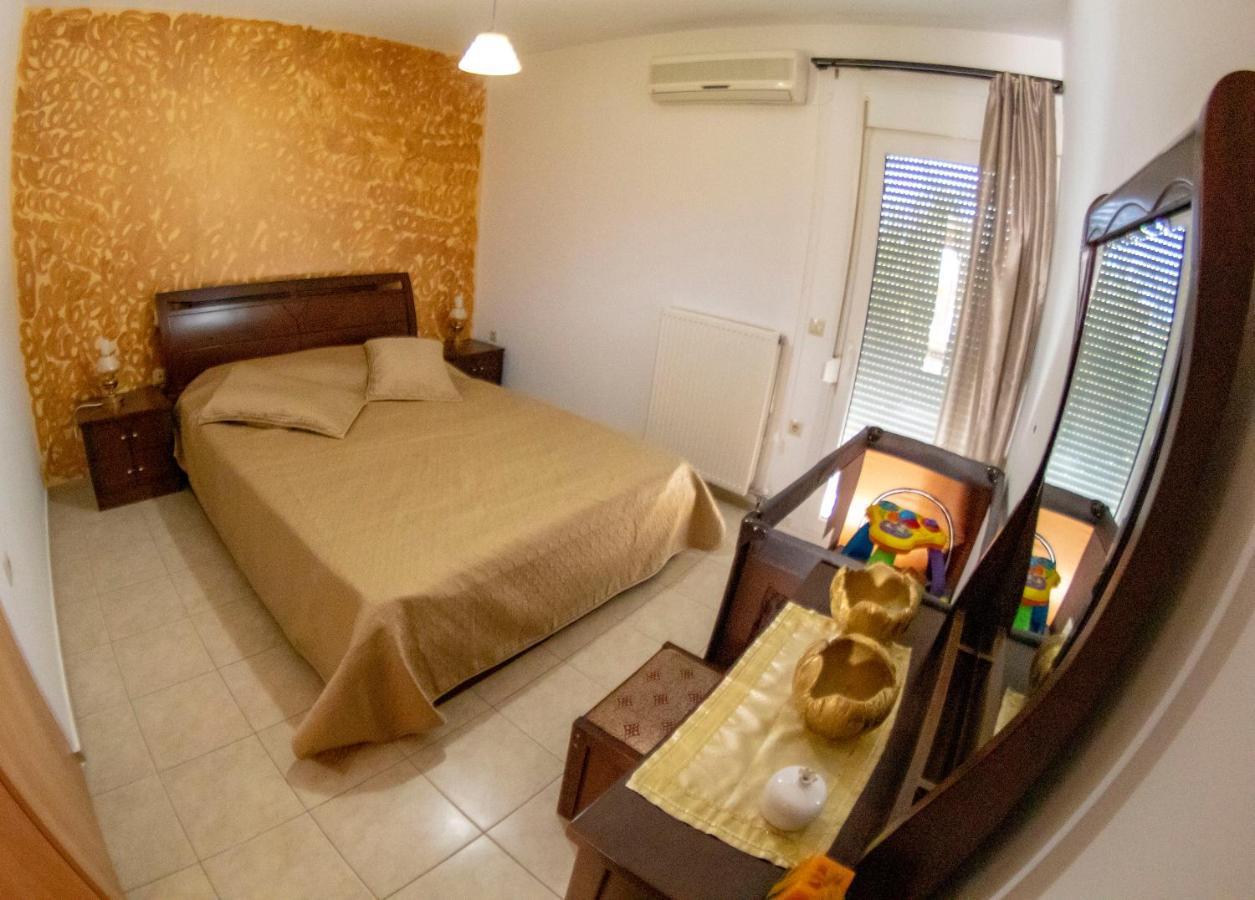 A Quiet Apartment Close To The Sea Goúvai Luaran gambar
