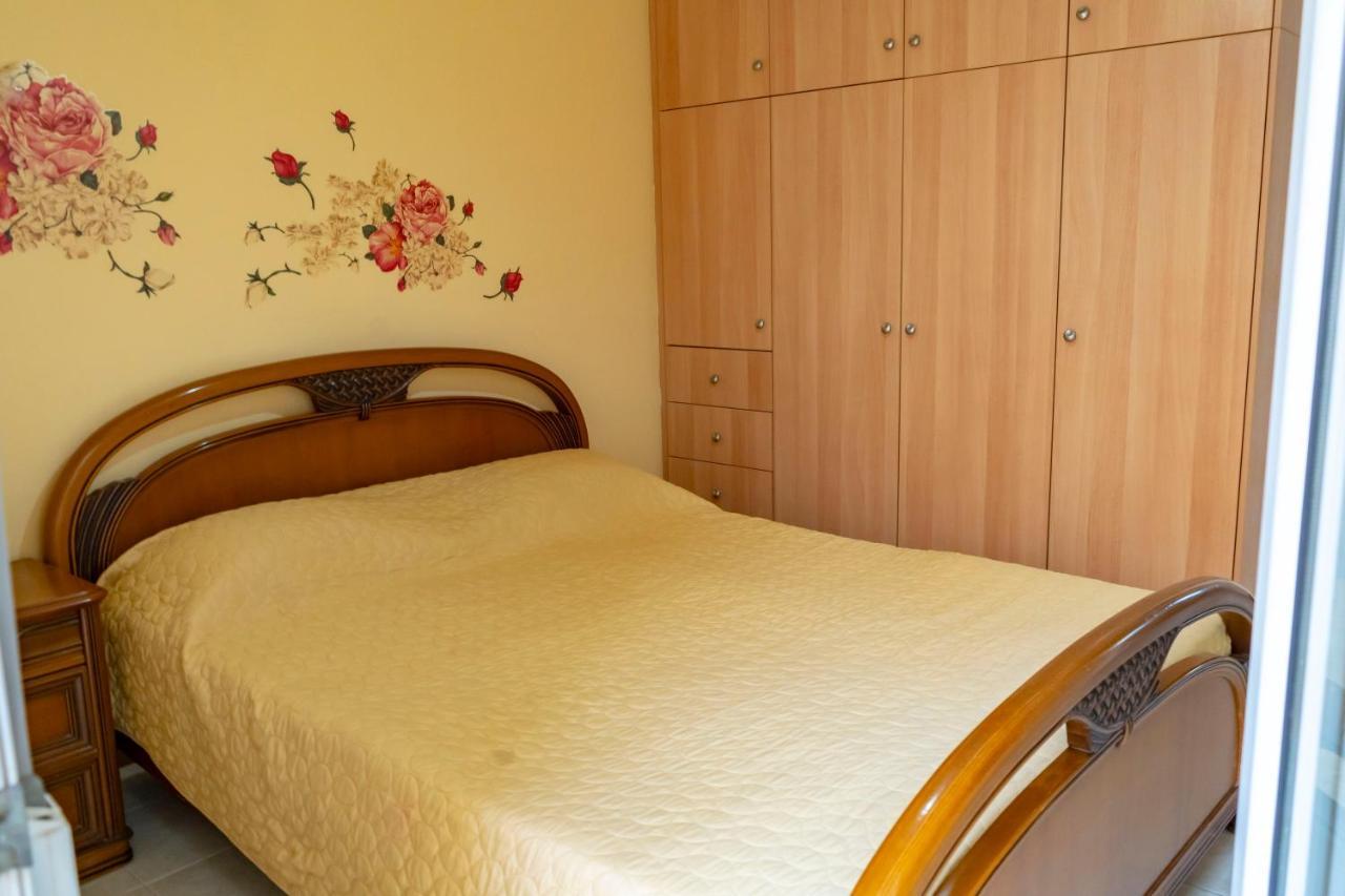 A Quiet Apartment Close To The Sea Goúvai Luaran gambar