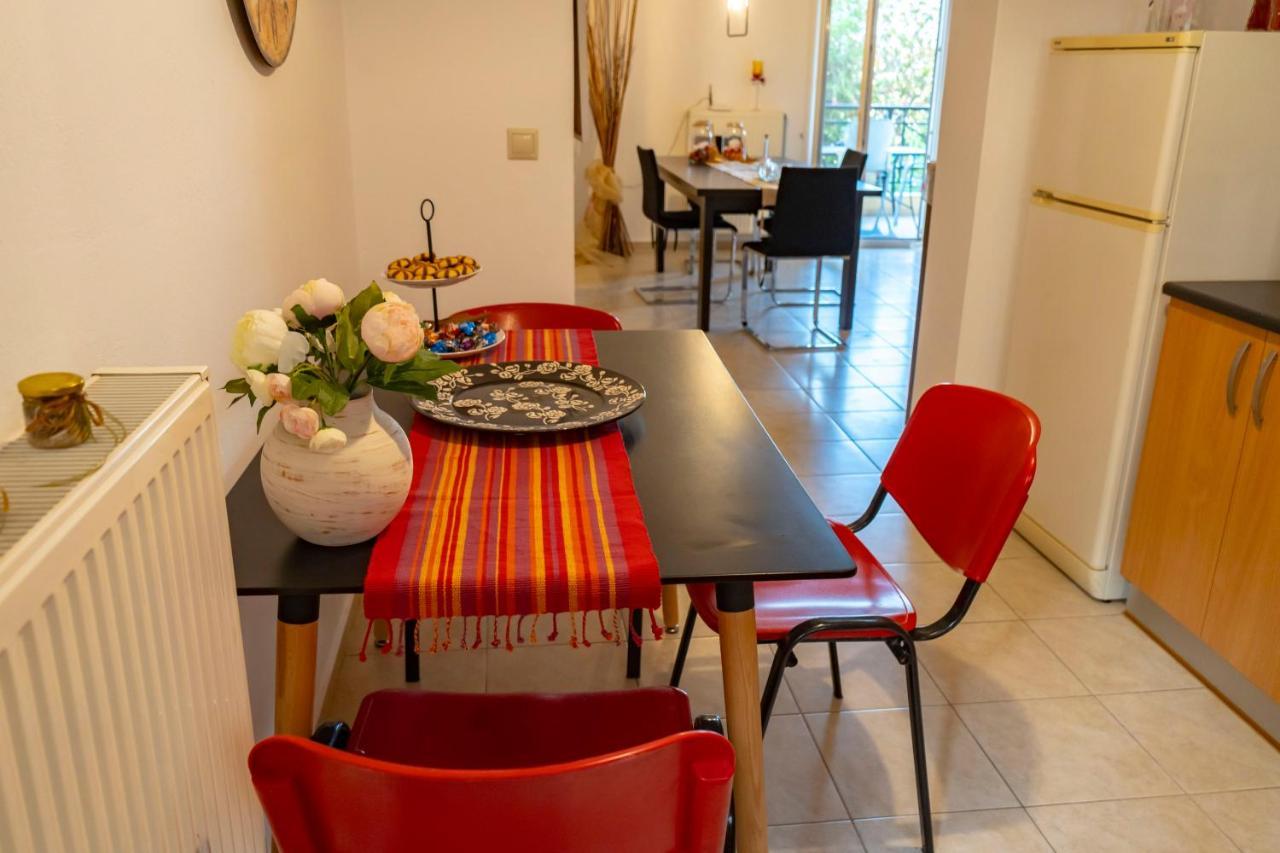A Quiet Apartment Close To The Sea Goúvai Luaran gambar