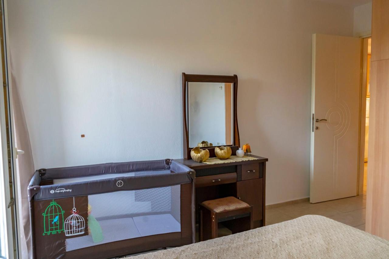 A Quiet Apartment Close To The Sea Goúvai Luaran gambar