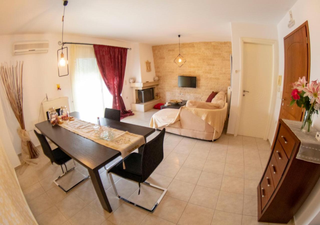 A Quiet Apartment Close To The Sea Goúvai Luaran gambar
